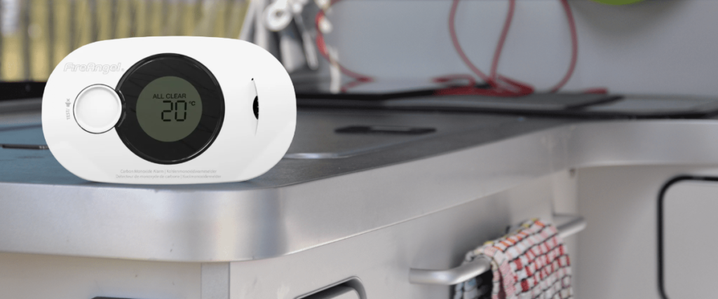 Dūmų ir anglies monoksido (CO) detektoriai kemperiams