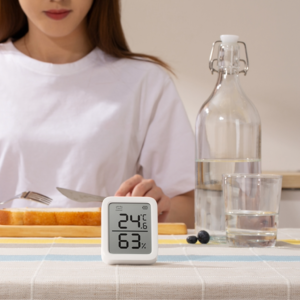 Išmanus temperatūros ir drėgmės matuoklis SwitchBot Meter Plus